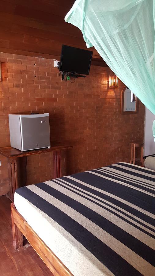 Lokuge Grand Resort カタラガマ エクステリア 写真