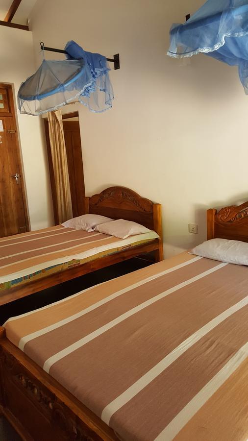 Lokuge Grand Resort カタラガマ エクステリア 写真