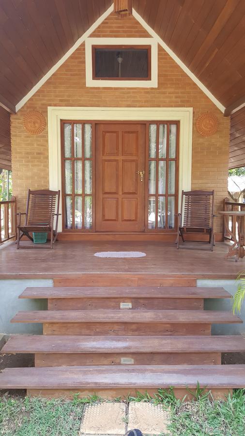 Lokuge Grand Resort カタラガマ エクステリア 写真