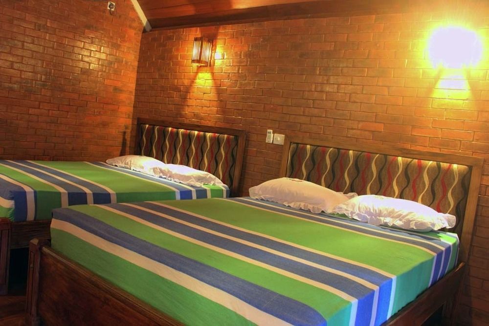 Lokuge Grand Resort カタラガマ エクステリア 写真