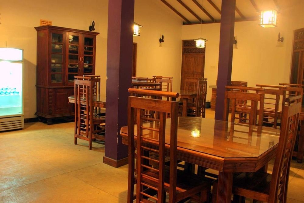 Lokuge Grand Resort カタラガマ エクステリア 写真